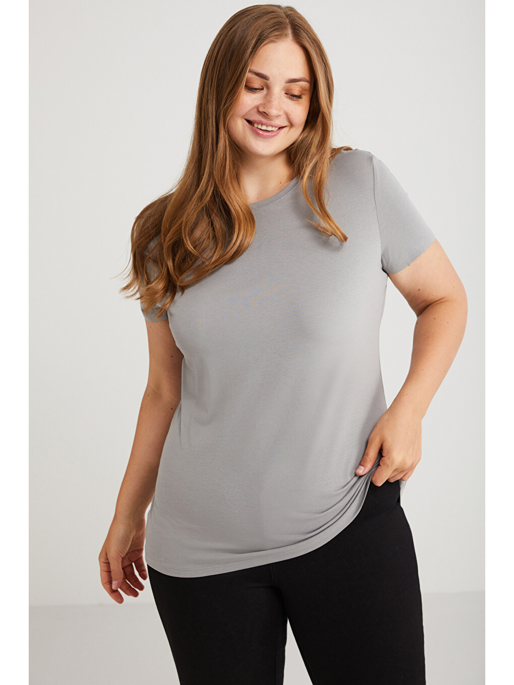 Mayra Kadın Slim Fit Dar Kalıp Bisiklet Yaka Basıc Gri Büyük Beden T-shirt-2