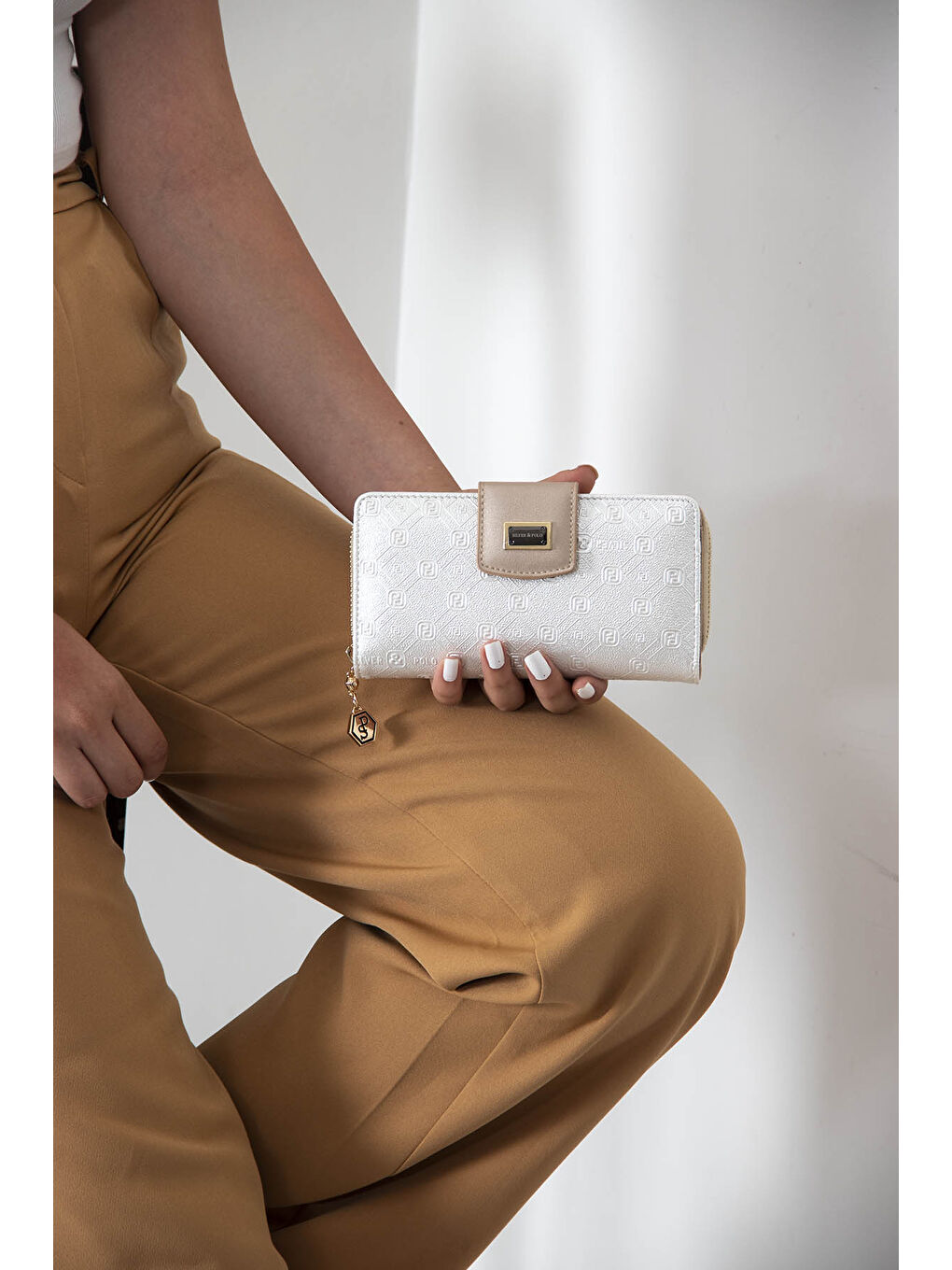 Beyaz Kadın Cüzdan & Kartlık 928-40512 BAYAN CÜZDAN M46 SEDEF-MAT S.NUT-5