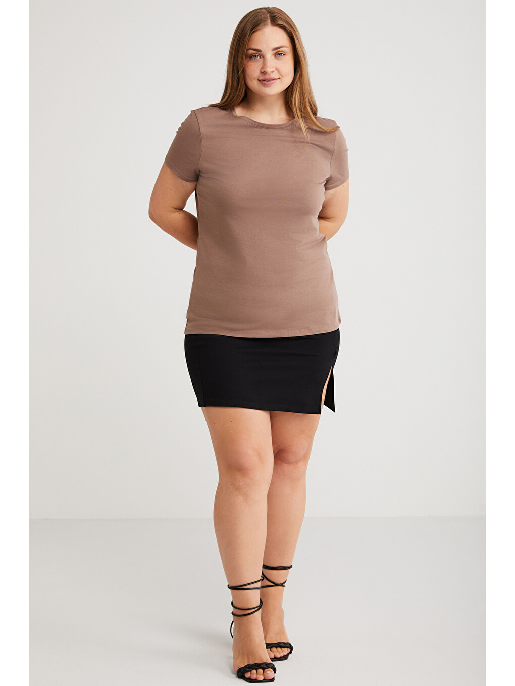 Mayra Kadın Slim Fit Dar Kalıp Bisiklet Yaka Basıc Kahverengi Büyük Beden T-shirt-3