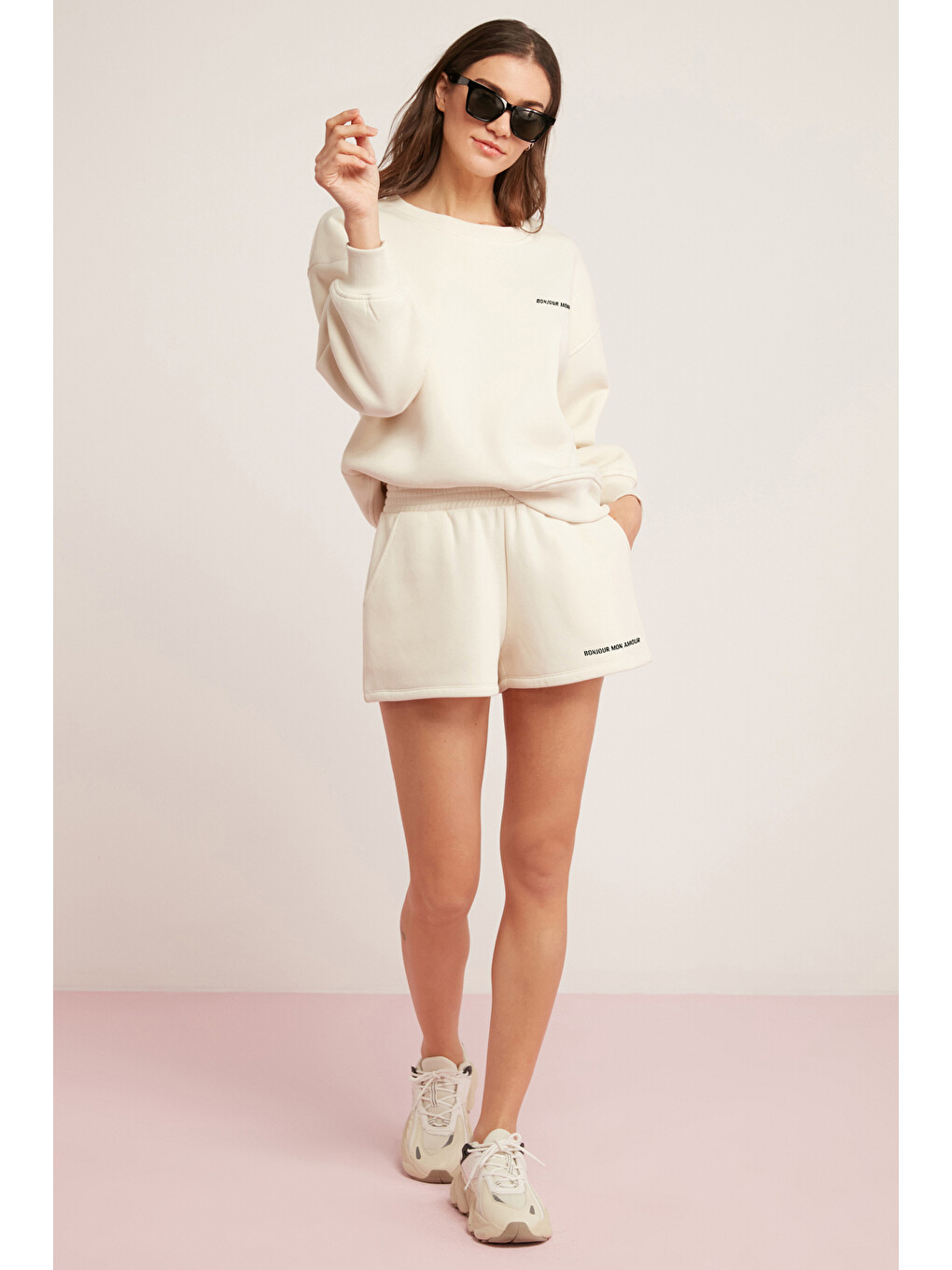 Bej Sandra Kadın Pamuklu Içi Polarlı Yumuşacık Göğsü Baskılı Yuvarlak Yaka Comfort Vanilya Sweatshirt-3