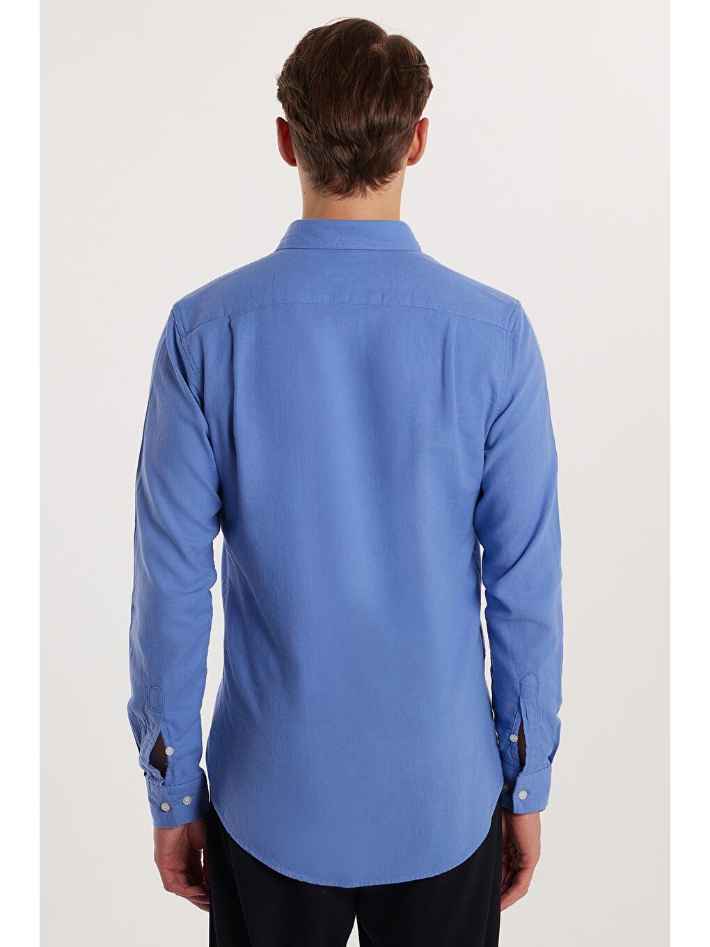 Erkek Slim Fit Dar Kesim %100 Pamuk Keten Doku Düğmeli Yaka Koyu Mavi Gömlek-4