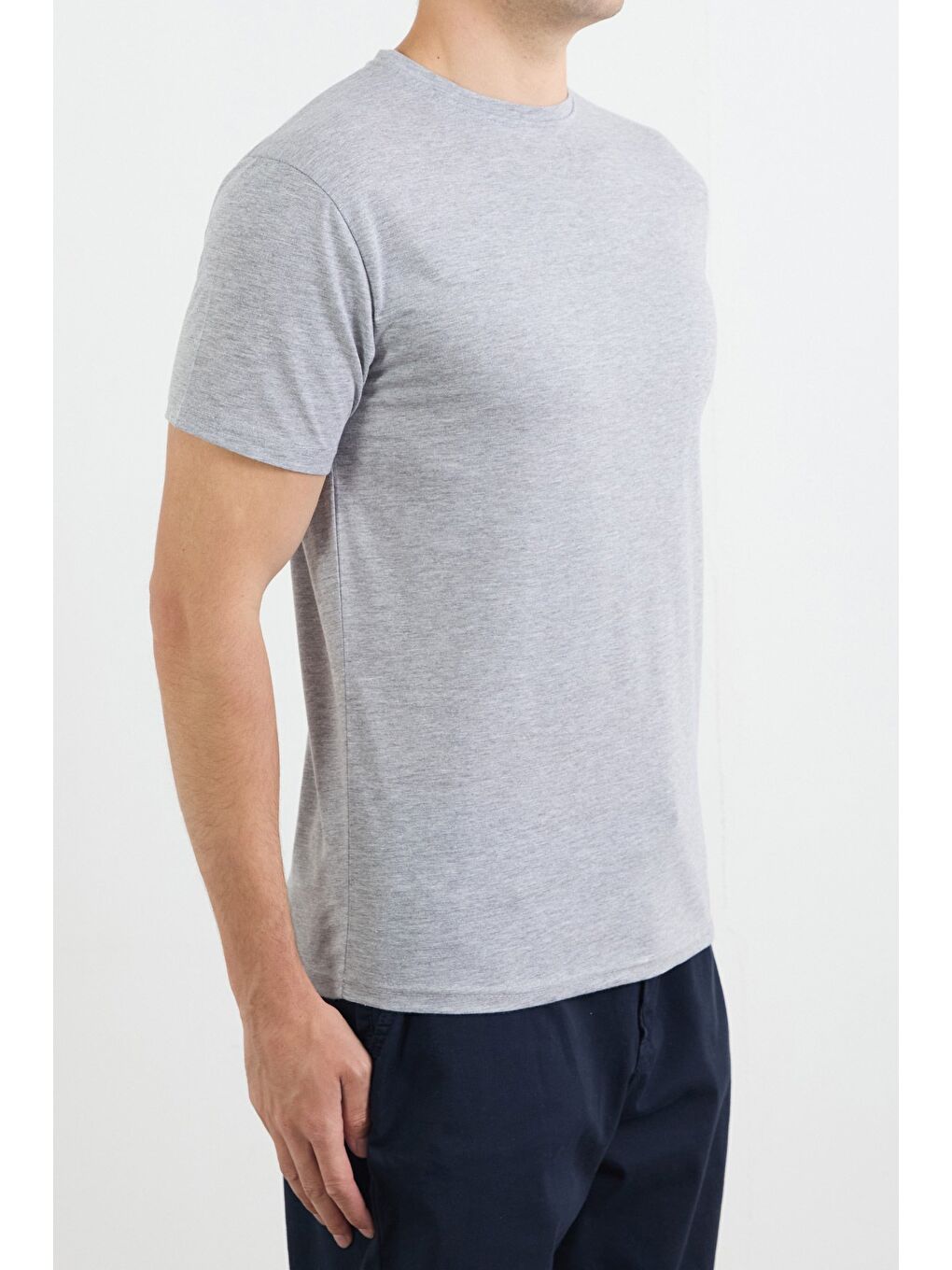 Gri Basic Bisiklet Yaka %100 Pamuk Tişört-4