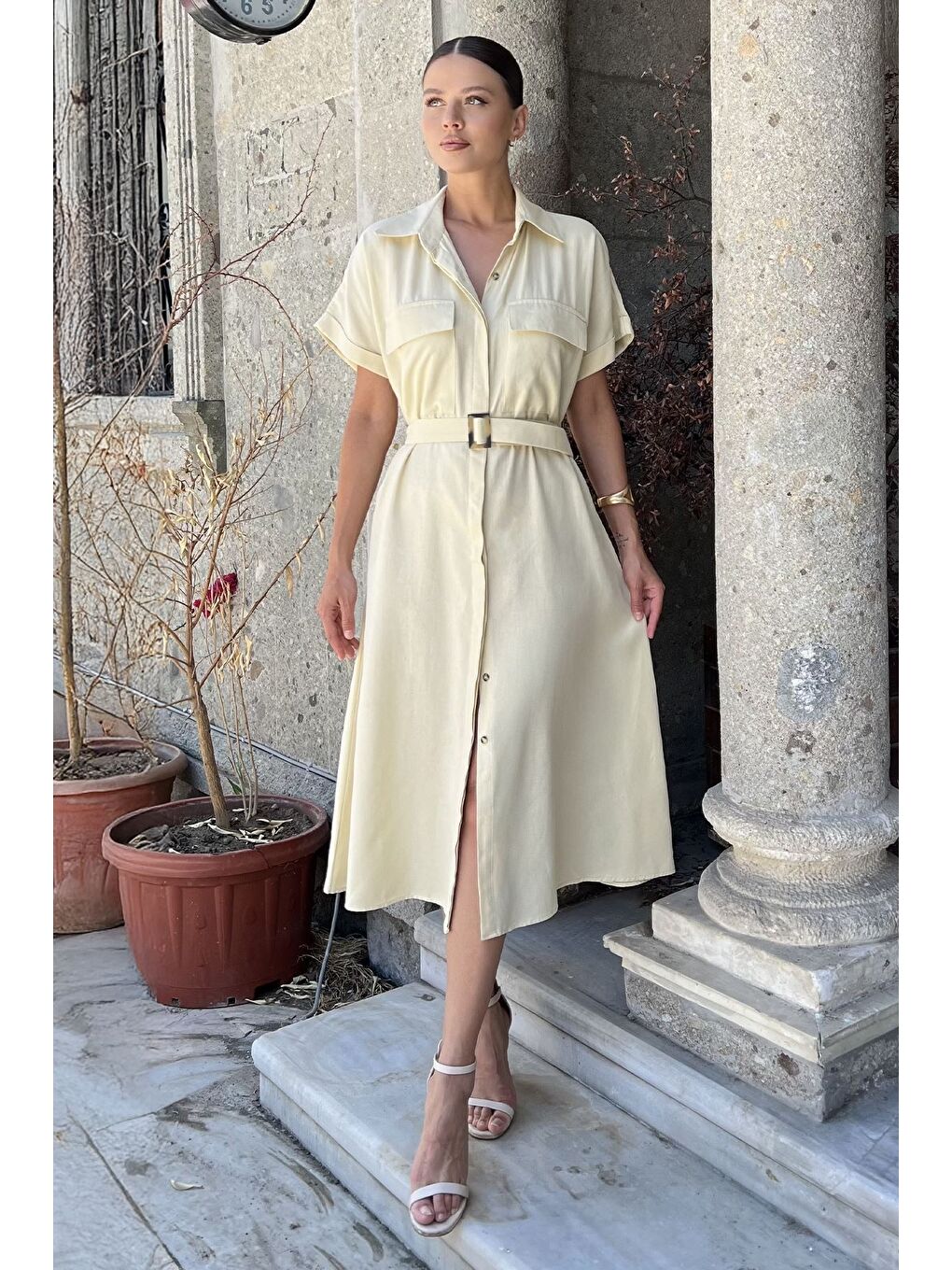 Ekru Ön Düğmeli Kemerli Kısa Kol Elbise-1