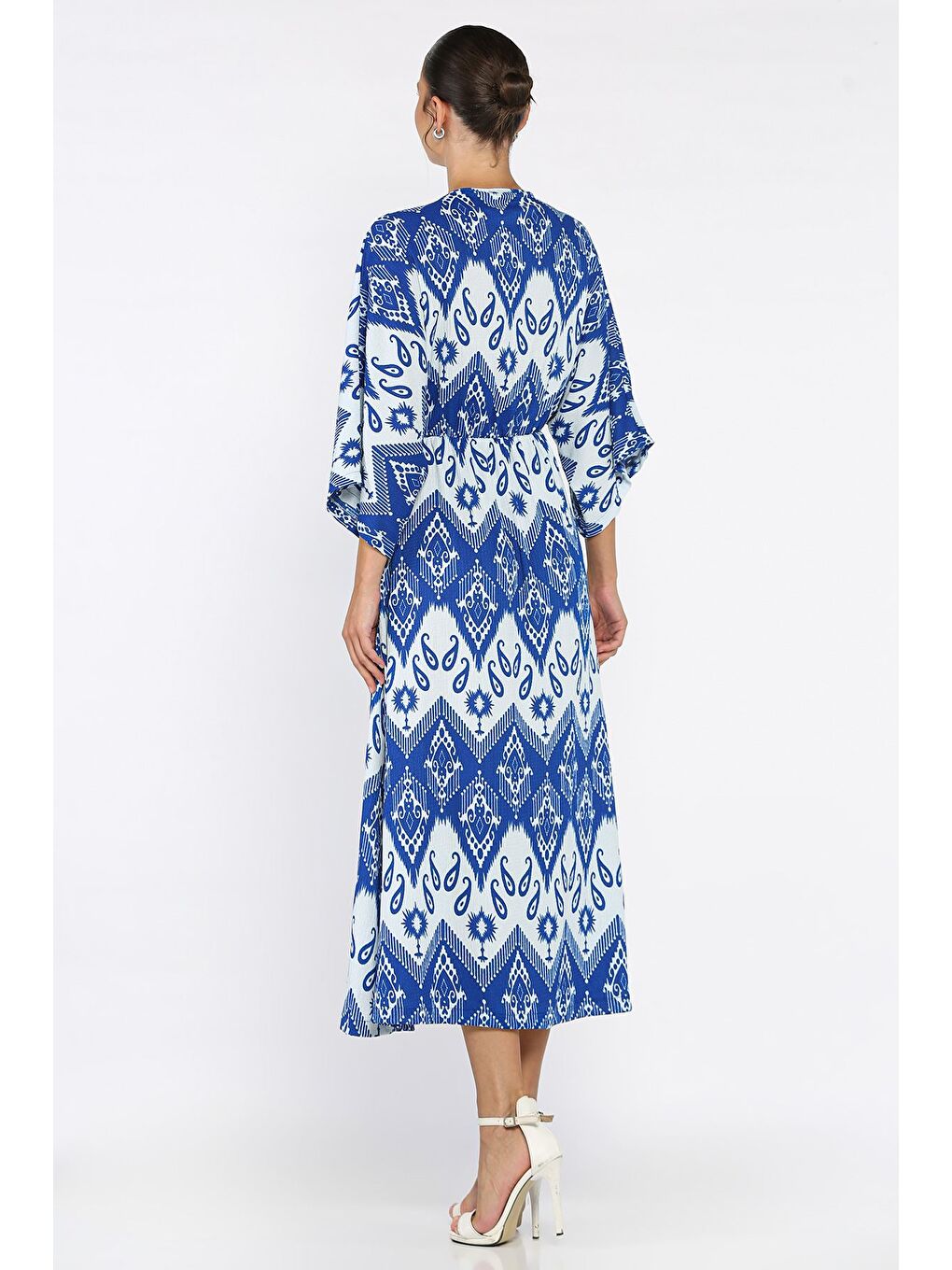 Mavi Kadın Kruvaze Yaka Bel Lastikli Yarasa Kol Yırtmaç Detaylı Desenli Elbise-2