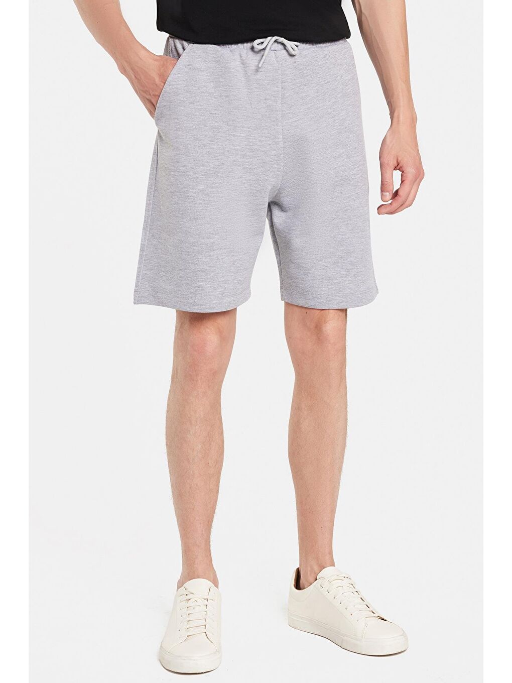 Erkek Relax Fit Rahat Kesim Yandan Cepli Gri Bermuda Şort