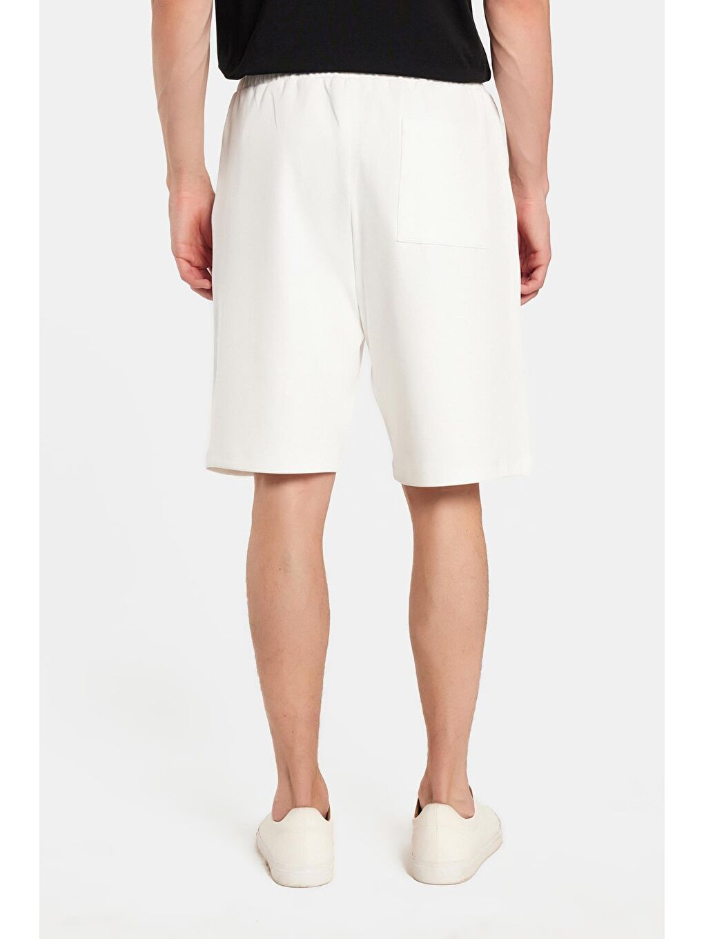 Erkek Relax Fit Rahat Kesim Yandan Cepli Beyaz Bermuda Şort-4