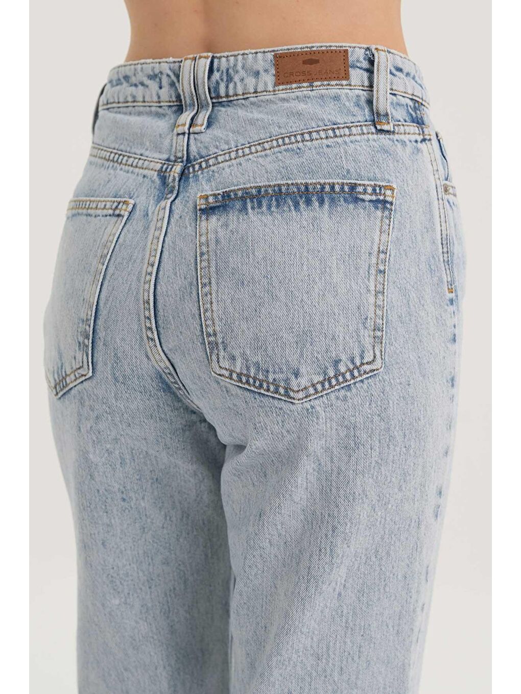 Eliza Açık Mavi Yüksek Bel Paçası Kesikli Straight Cropped Fit Jean Pantolon C 4517-075-4