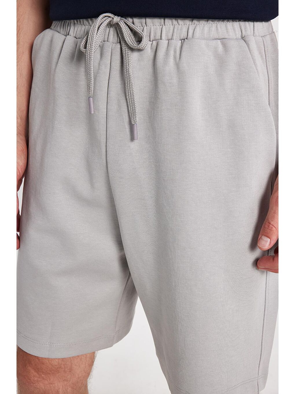 Erkek Relax Fit Rahat Kesim Yandan Cepli Gri Bermuda Şort-2