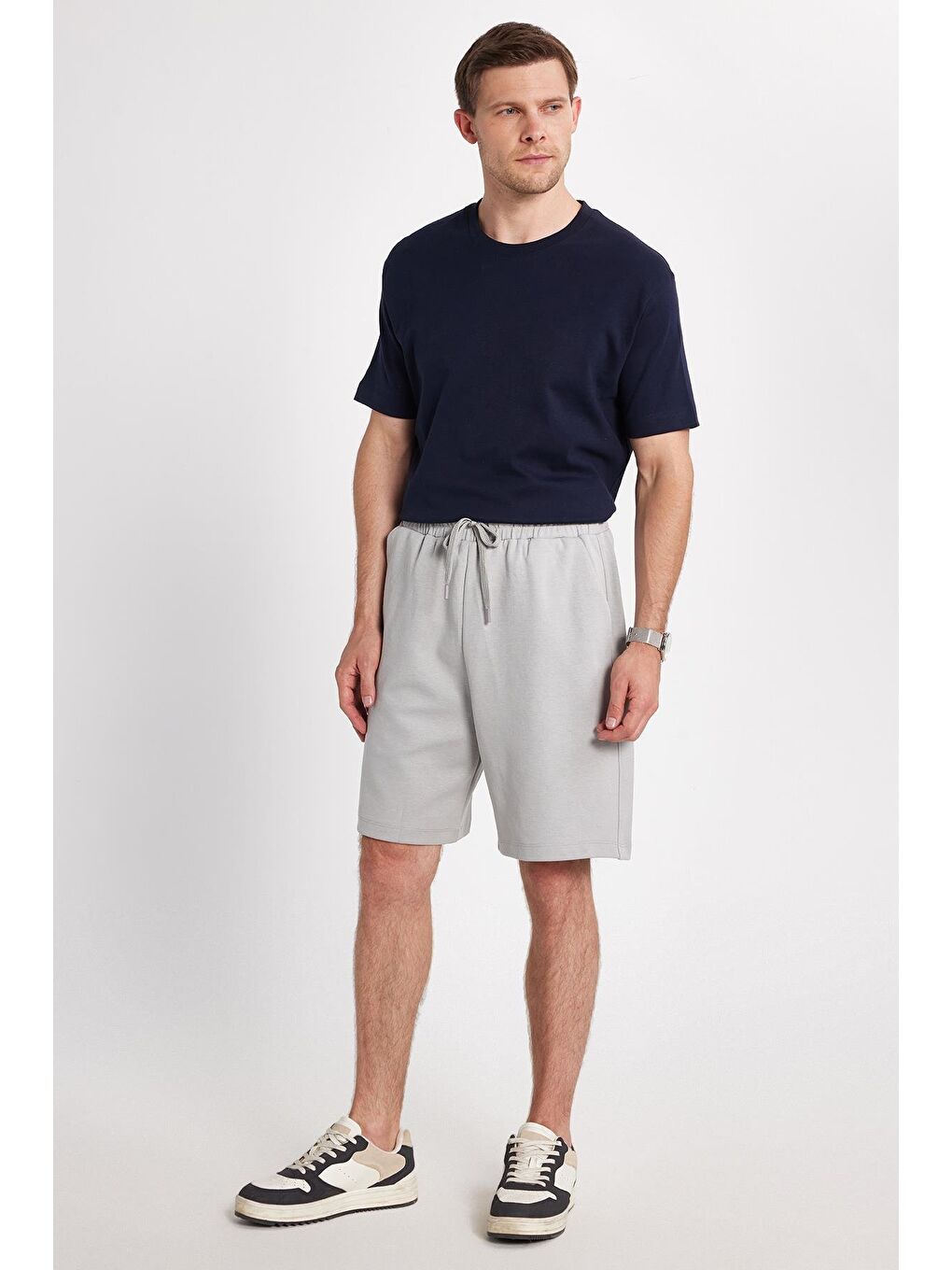 Erkek Relax Fit Rahat Kesim Yandan Cepli Gri Bermuda Şort-3