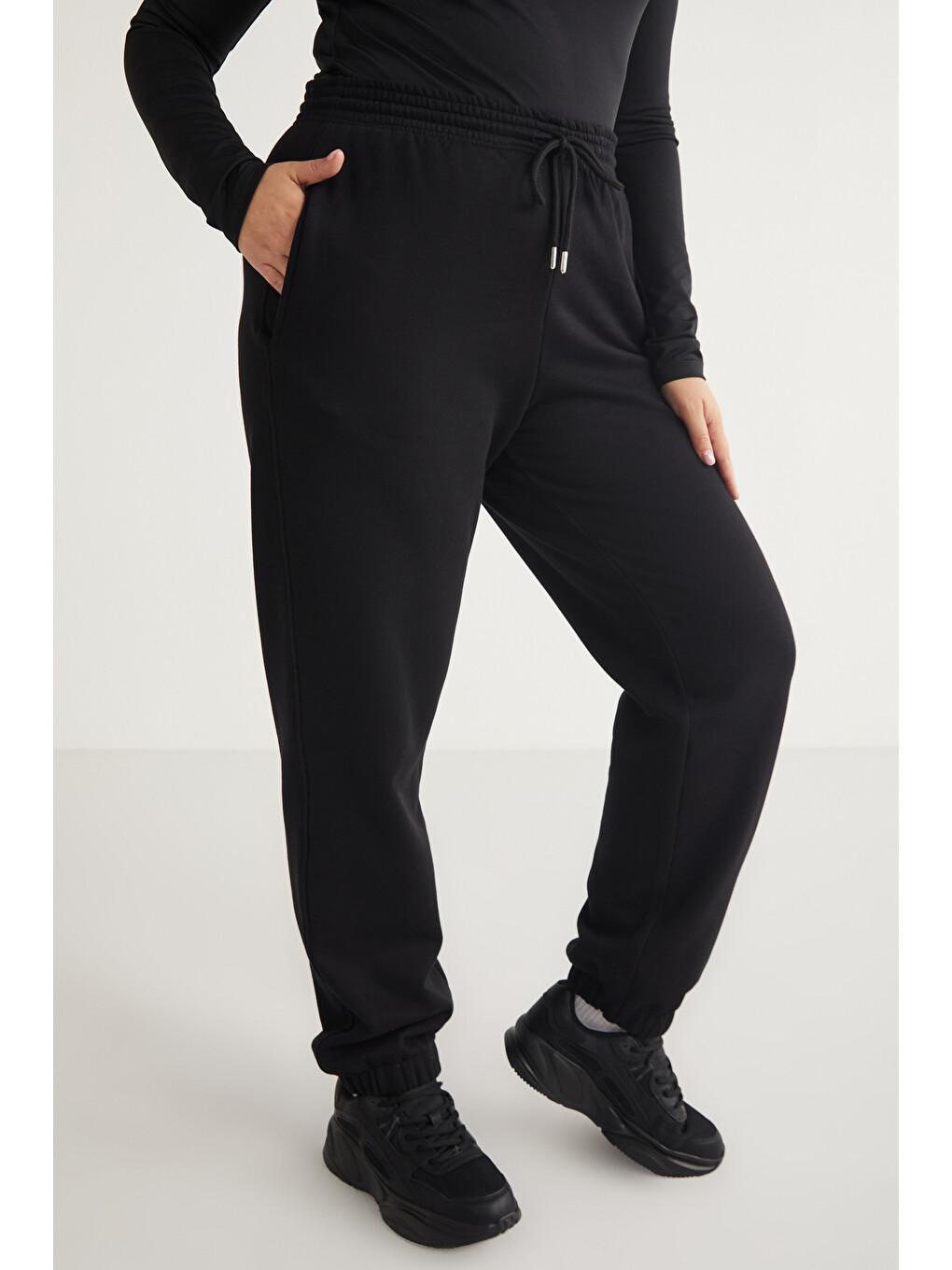Lenkabb Kadın Içi Polarlı Comfort Fit Beli Ve Paçası Lastikli Siyah Eşofman Altı-3