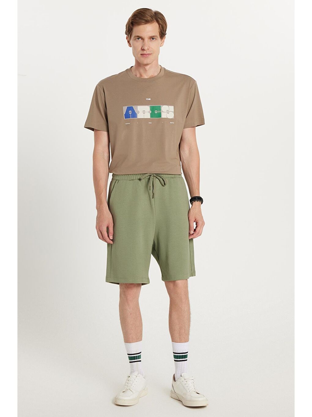 Erkek Relax Fit Rahat Kesim Yandan Cepli Haki Bermuda Şort-3
