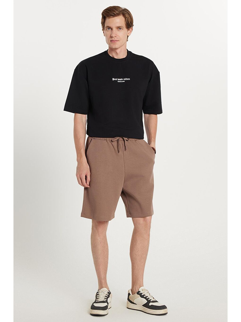 Erkek Relax Fit Rahat Kesim Yandan Cepli Bermuda Kahverengi Şort-3