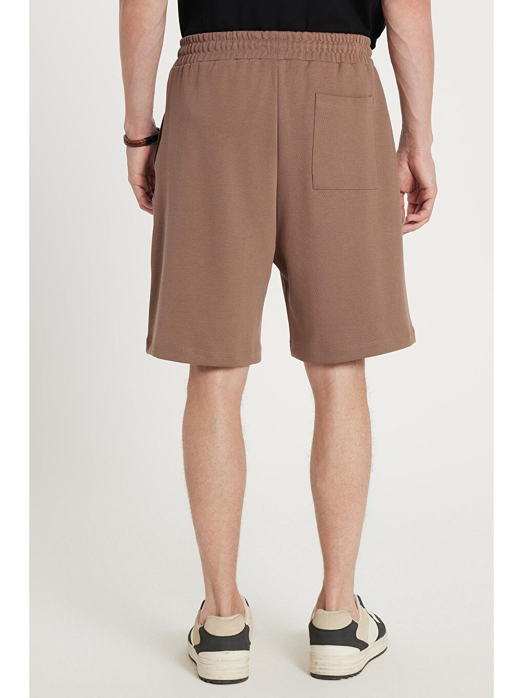 Erkek Relax Fit Rahat Kesim Yandan Cepli Bermuda Kahverengi Şort-4