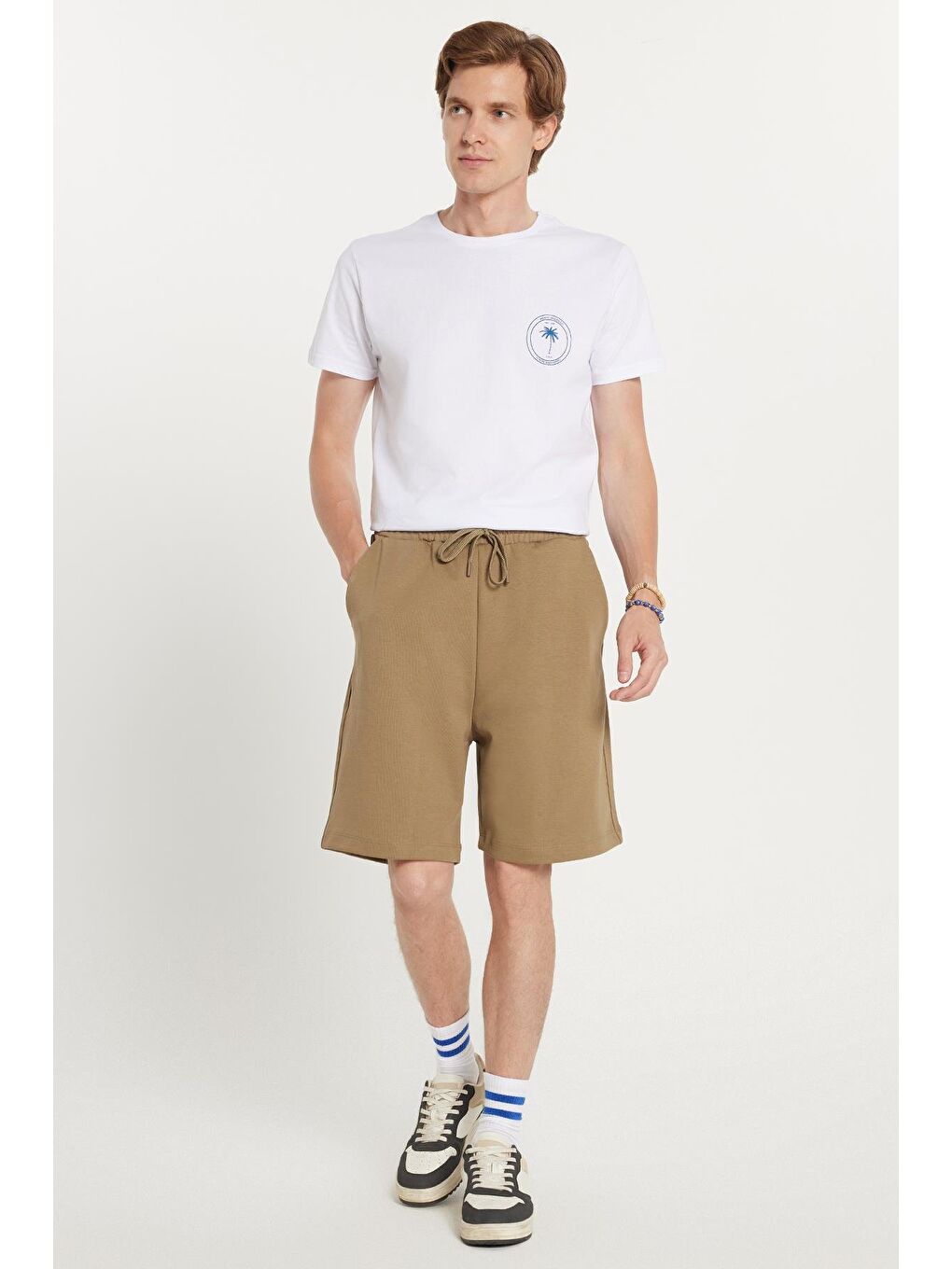 Erkek Relax Fit Rahat Kesim Yandan Cepli Yeşil Bermuda Şort-3