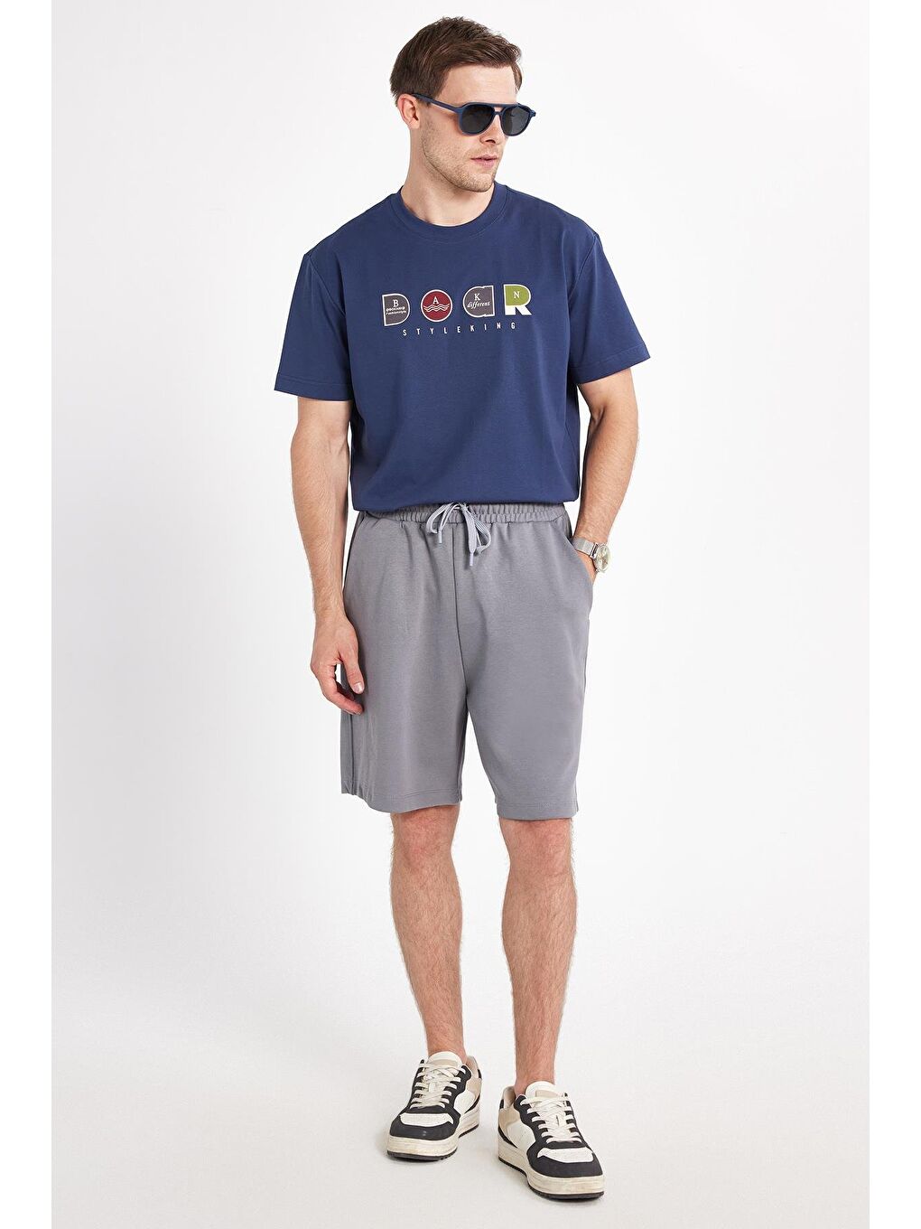 Erkek Relax Fit Rahat Kesim Yandan Cepli Gri Bermuda Şort-3