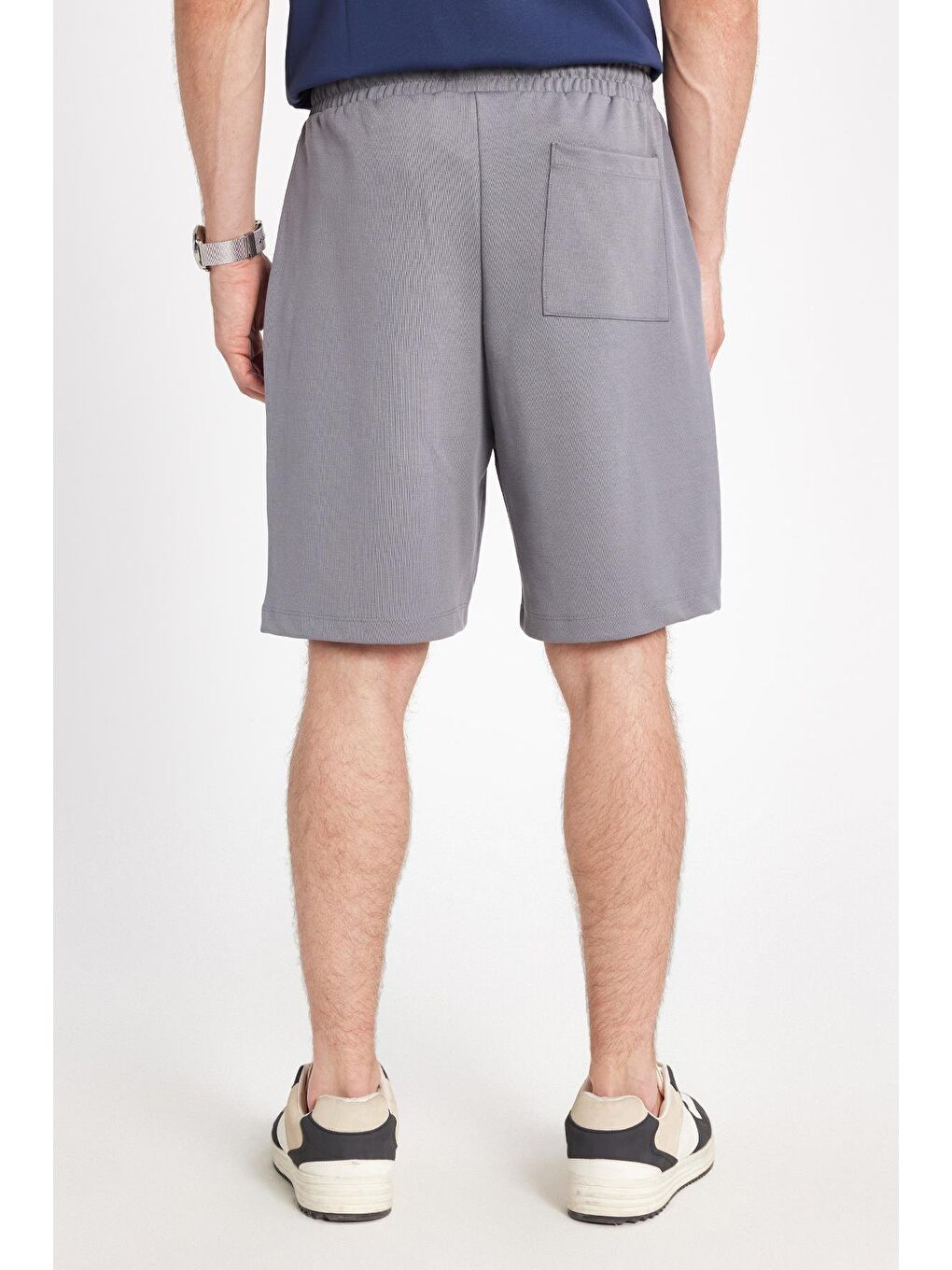 Erkek Relax Fit Rahat Kesim Yandan Cepli Gri Bermuda Şort-4