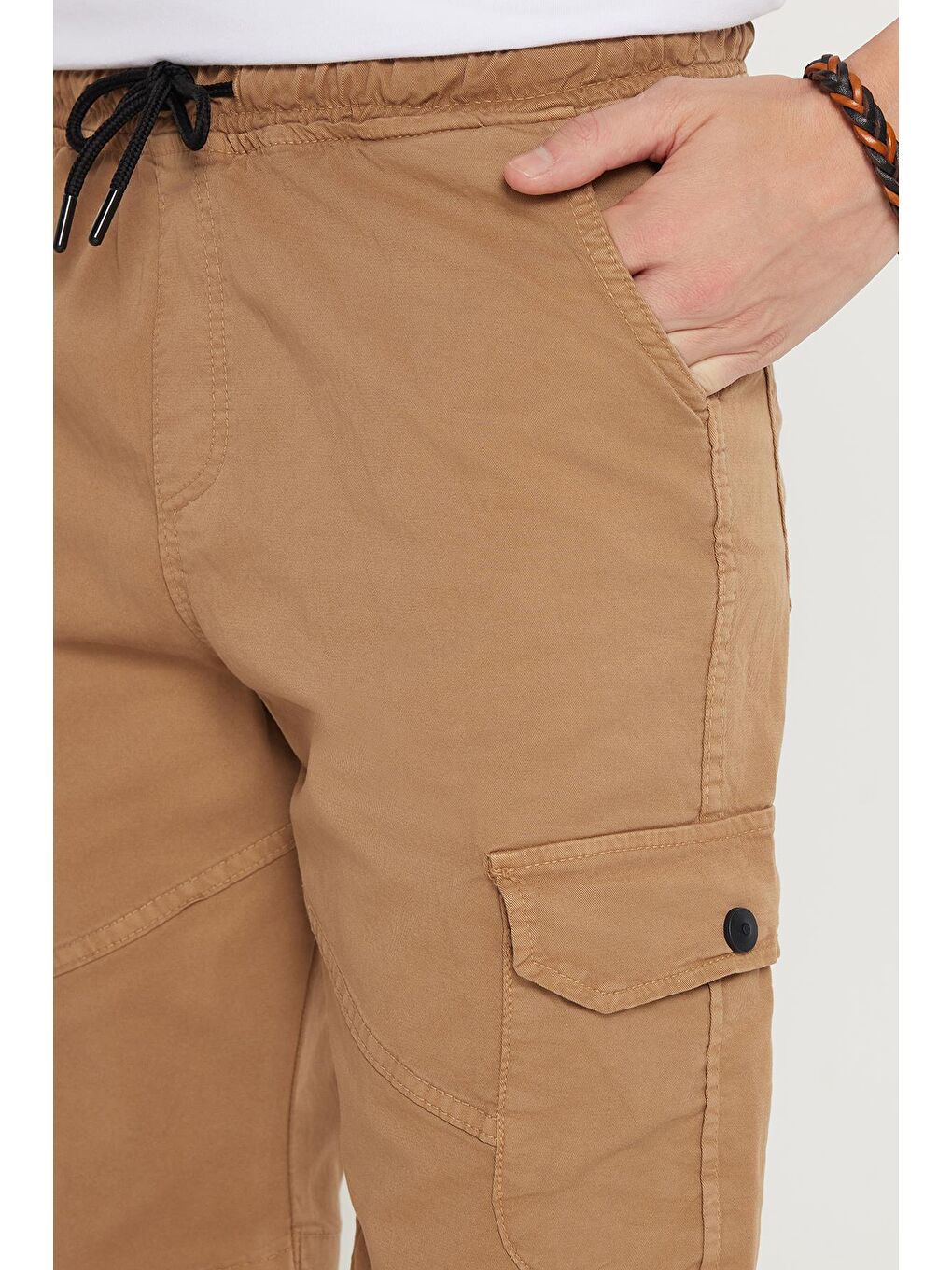 Kahverengi Erkek Relax Fit Rahat Kesim %100 Pamuk Kargo Cep Camel Kapri Şort-1
