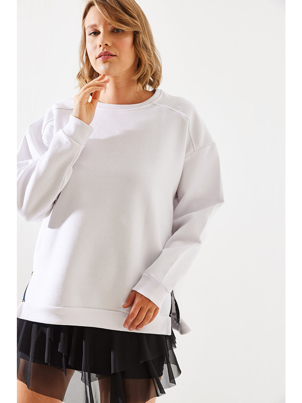 SHADE Beyaz Kadın Bisiklet Yaka Şardonlu Fermuar Detaylı Basic Sweatshirt - 6