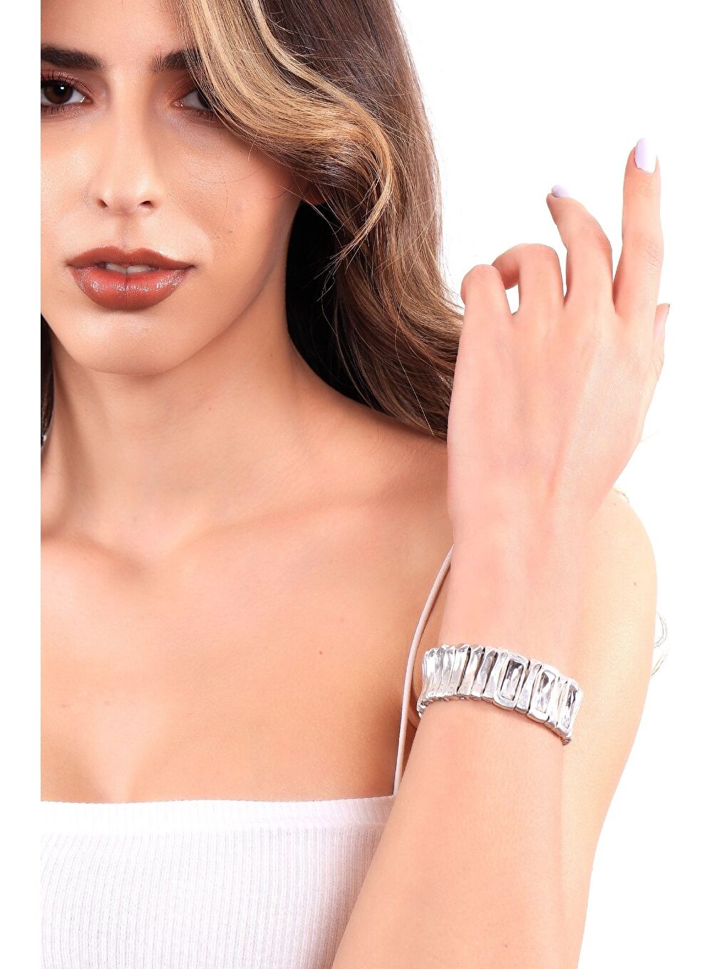 Gri Kadın Antik Gümüş Kaplama Çubuk Parçalı Beyaz Renk Taş Detaylı Lastikli Bohem Bileklik-4