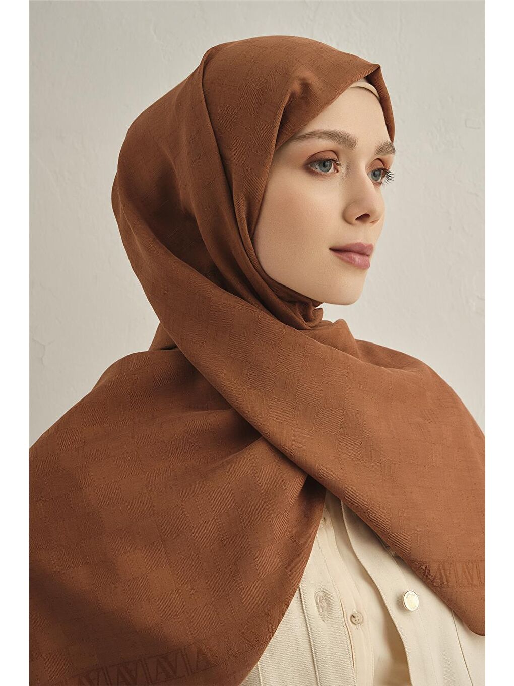 Kahverengi Pamora Dama Çerçeve Şal 2 16-4