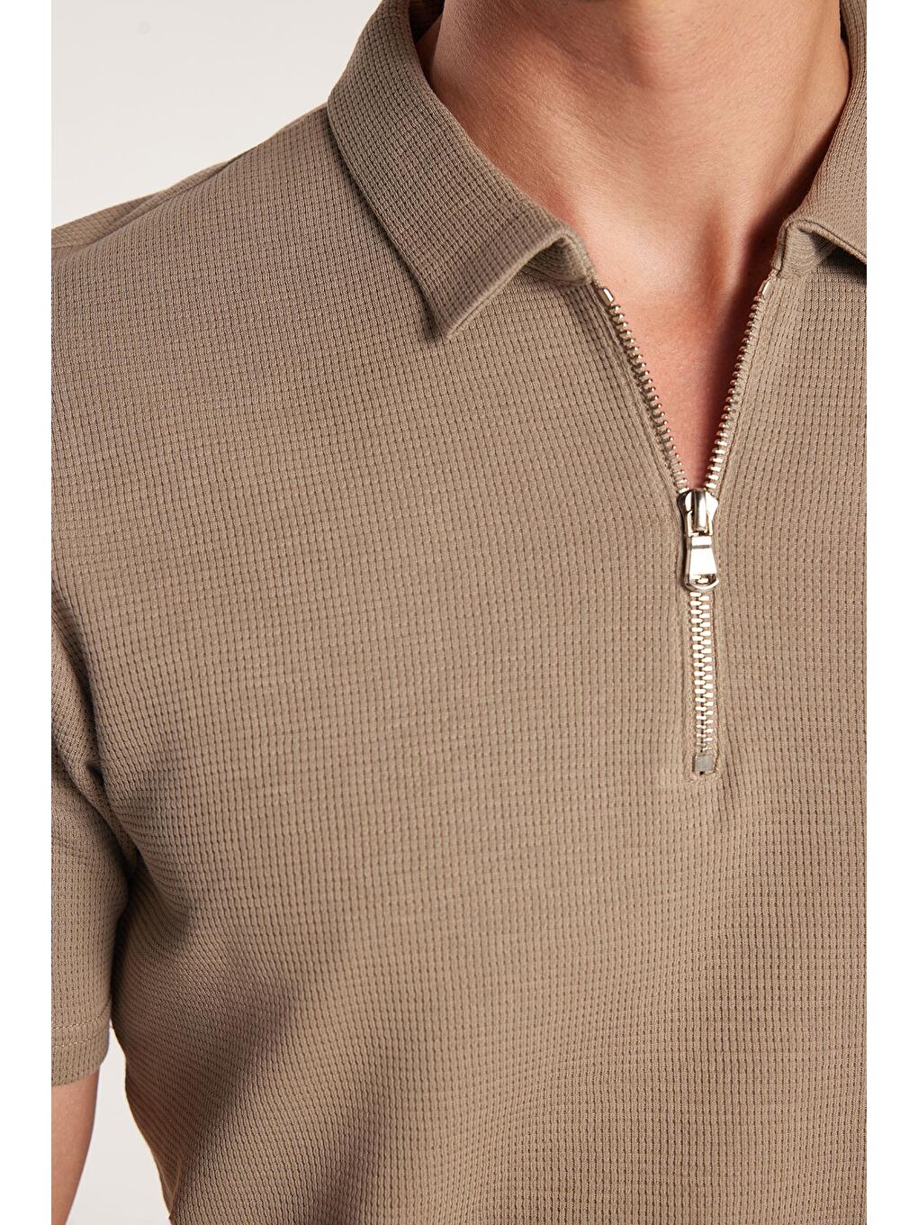 Erkek Slim Fit Dar Kesim %100 Pamuk Fermuarlı Kahverengi Polo Yaka Tişört-2