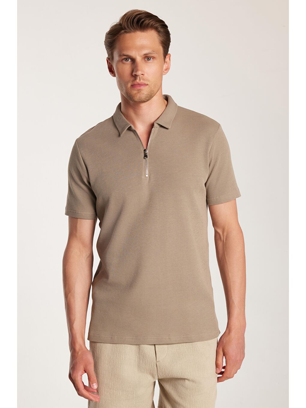 Erkek Slim Fit Dar Kesim %100 Pamuk Fermuarlı Kahverengi Polo Yaka Tişört-3