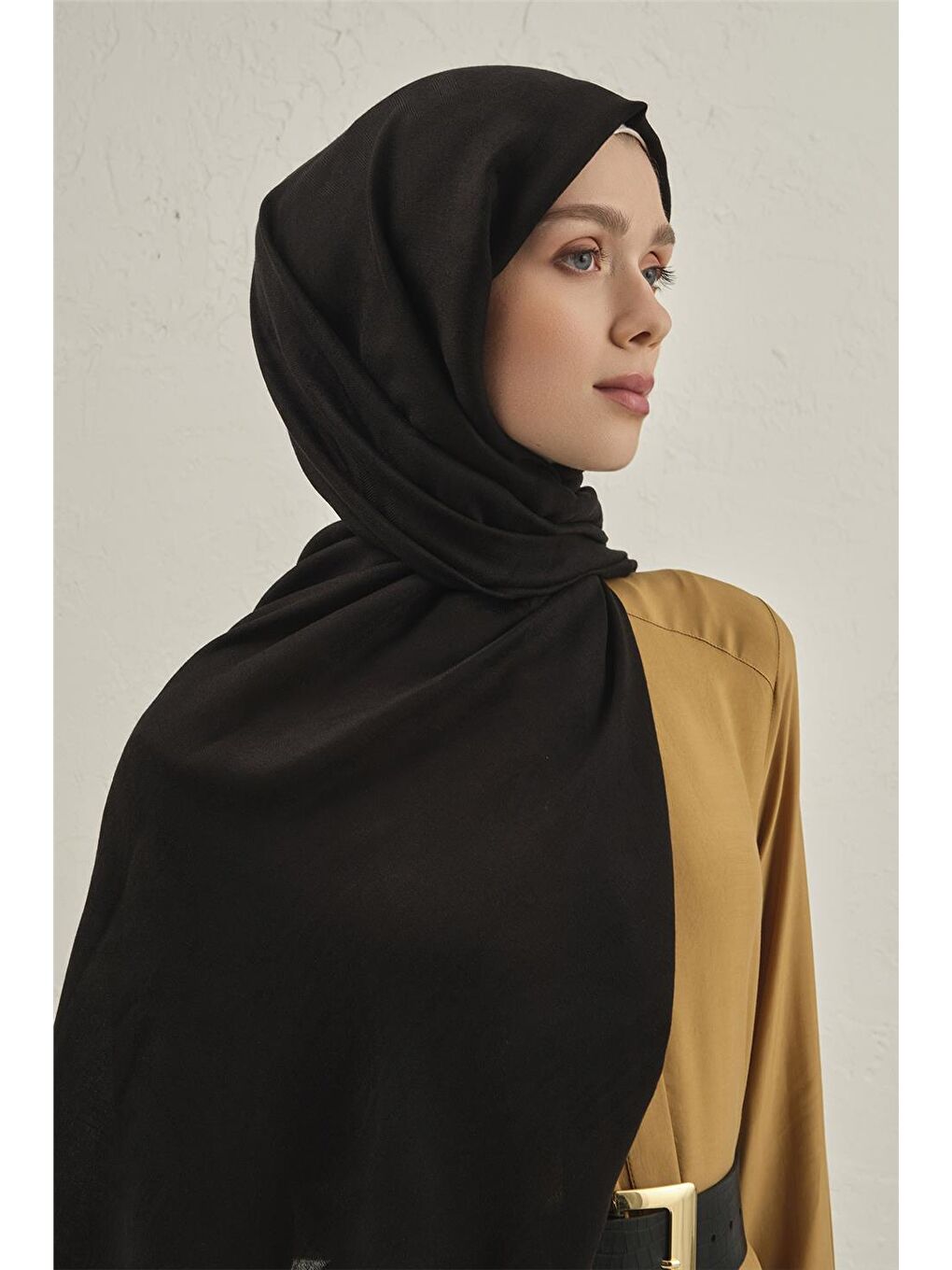 Siyah Woolair Dalga Monogram Şal 1 01