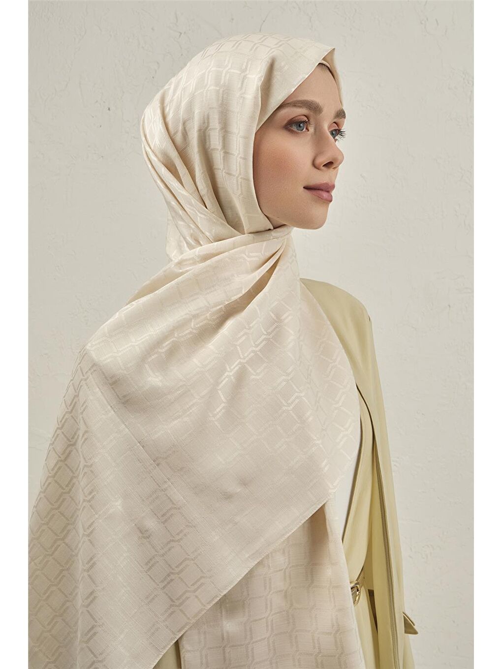 Ekru Pamuk Floş Çapraz Desen Şal 2 60-2