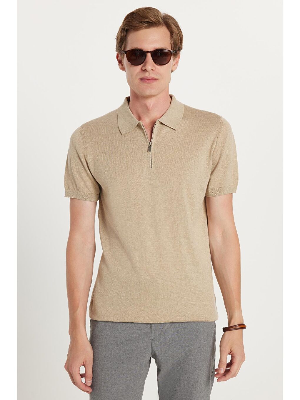 Bej Erkek Slim Fit Dar Kesim Pamuklu Örme Triko Fermuarlı Vizon Polo Yaka Tişört