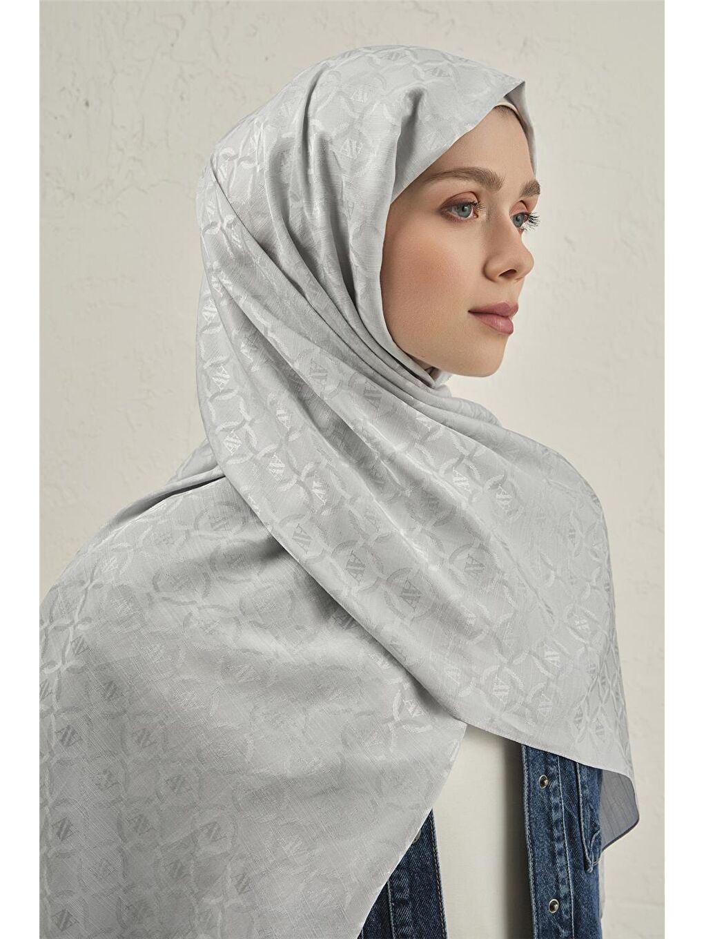 Gri Pamuk Floş Monogram Zincir Şal 1 23-2