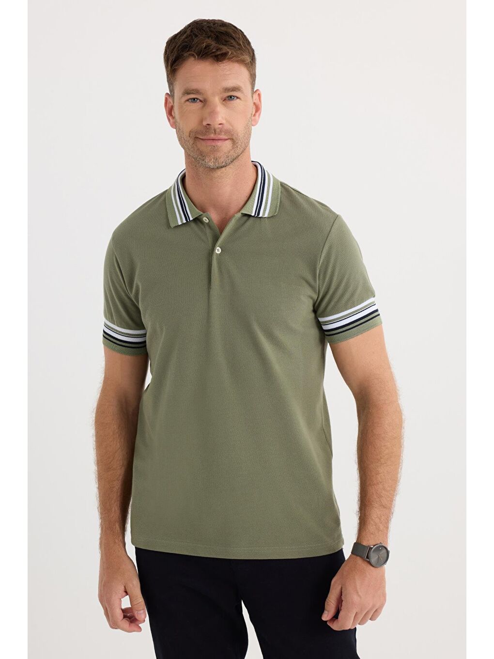 Erkek Slim Fit Dar Kesim %100 Pamuk Düz Pike Yaka Ve Kol Detaylı Haki Polo Yaka Tişört-4