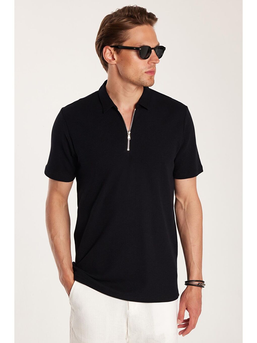 Erkek Slim Fit Dar Kesim %100 Pamuk Fermuarlı Siyah Polo Yaka Tişört-1