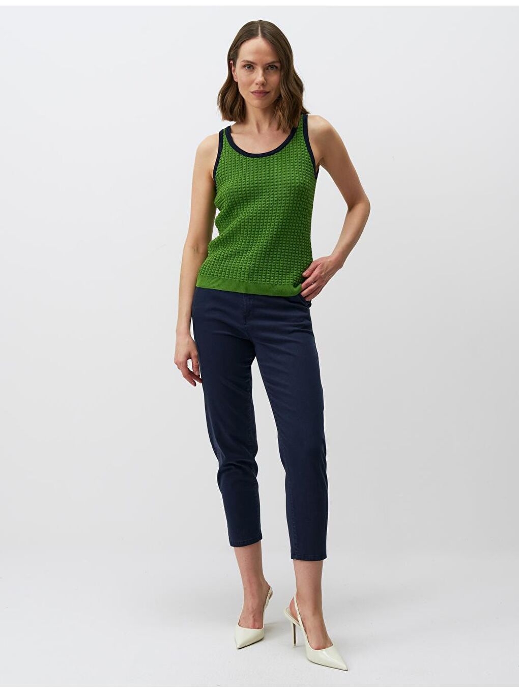 Yeşil U Yaka Kolsuz Triko Bluz-1