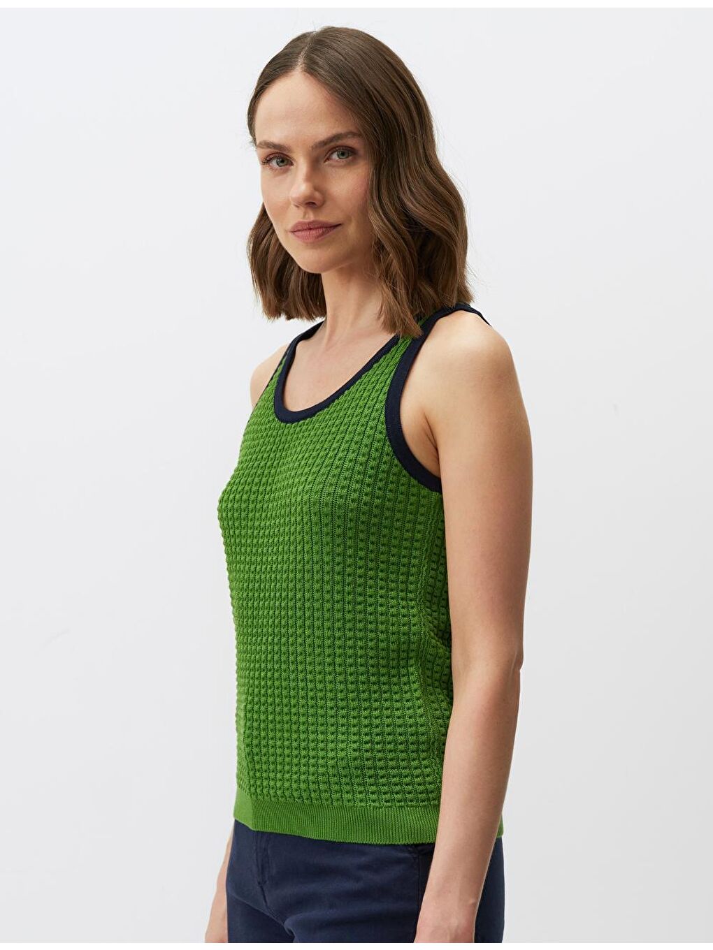 Yeşil U Yaka Kolsuz Triko Bluz-2