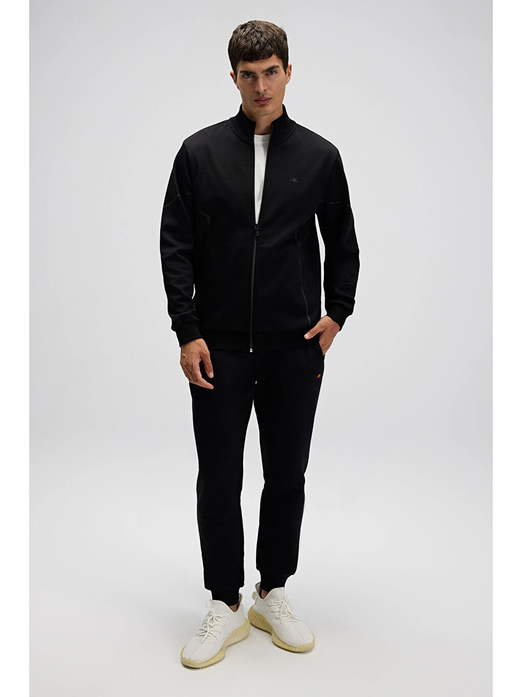 Siyah Logolu Pamuklu Regular Fit Dik Yaka Fermuarlı Sweat EM545-BK-5