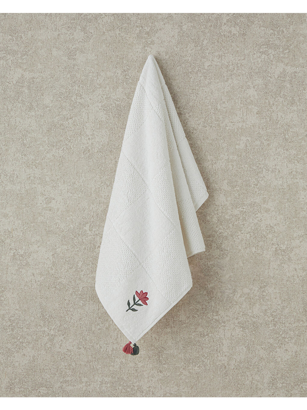 Flower Check Pamuklu Nakışlı Yüz Havlusu Ekru