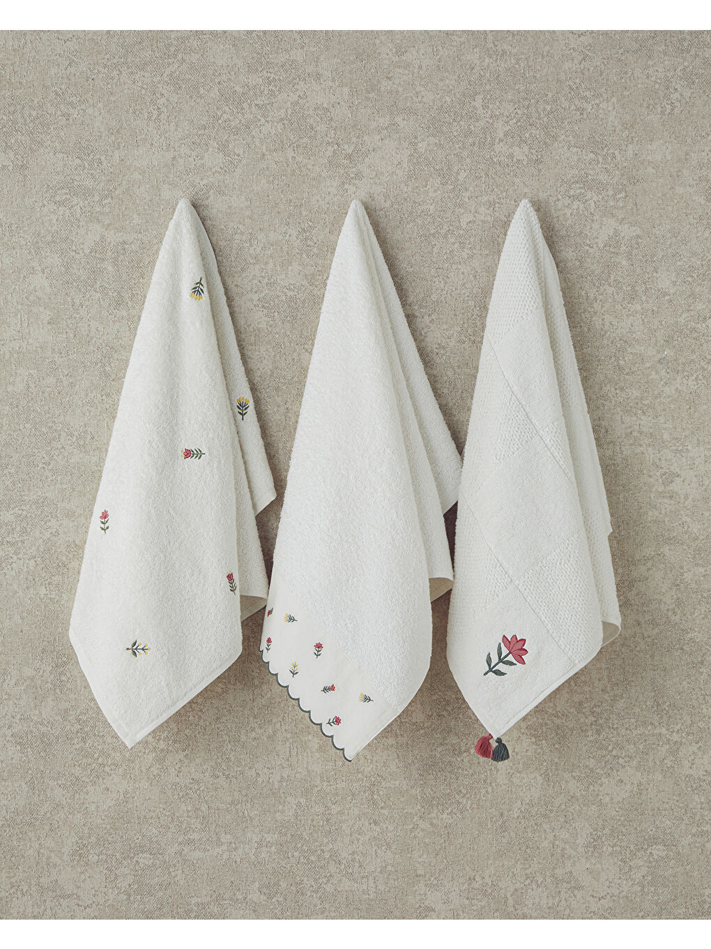 Flower Check Pamuklu Nakışlı Yüz Havlusu Ekru-2