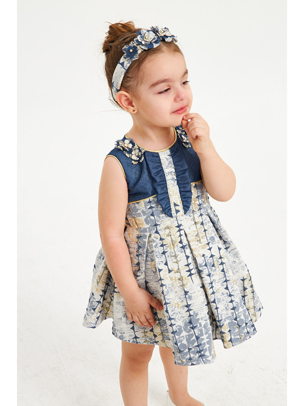 Lacivert Yakası Ve Bandanası Çiçekli Jakar Abiye