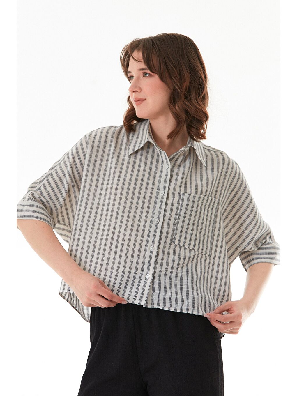Antrasit Çizgili Oversize Crop Gömlek-1