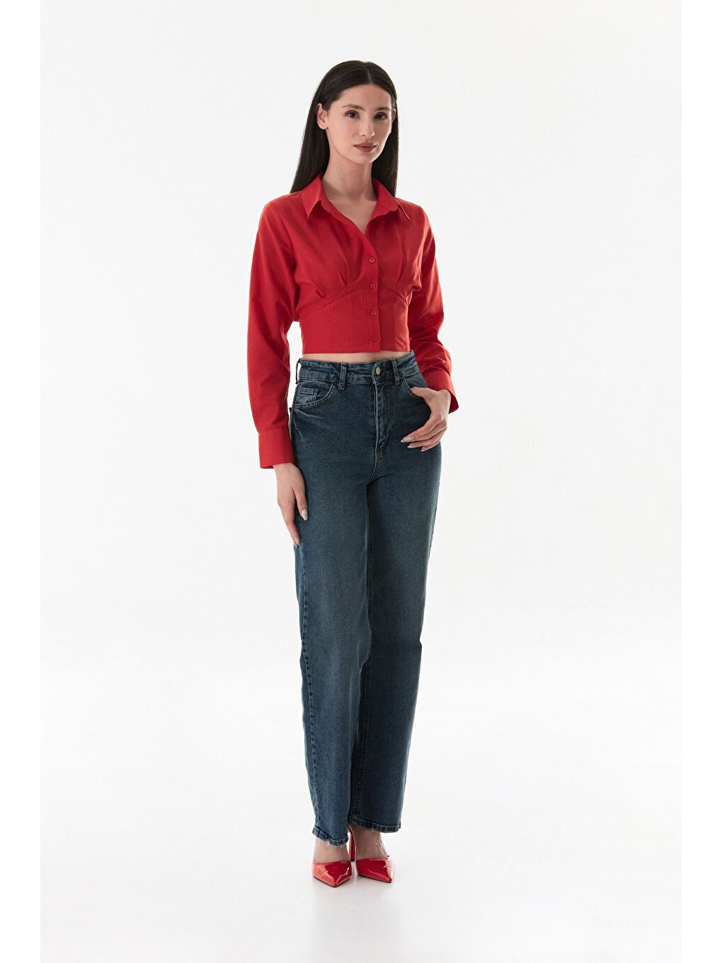 Kırmızı Sırt Dekolteli Bağlamalı Korse Detaylı Gömlek-1