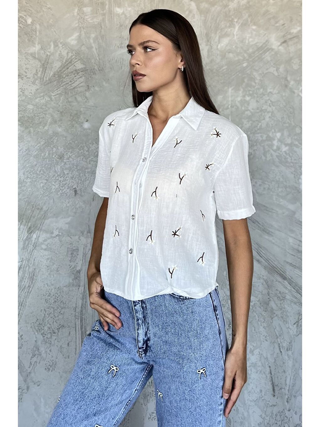Ekru Kadın Nakışlı Keten Gömlek-1
