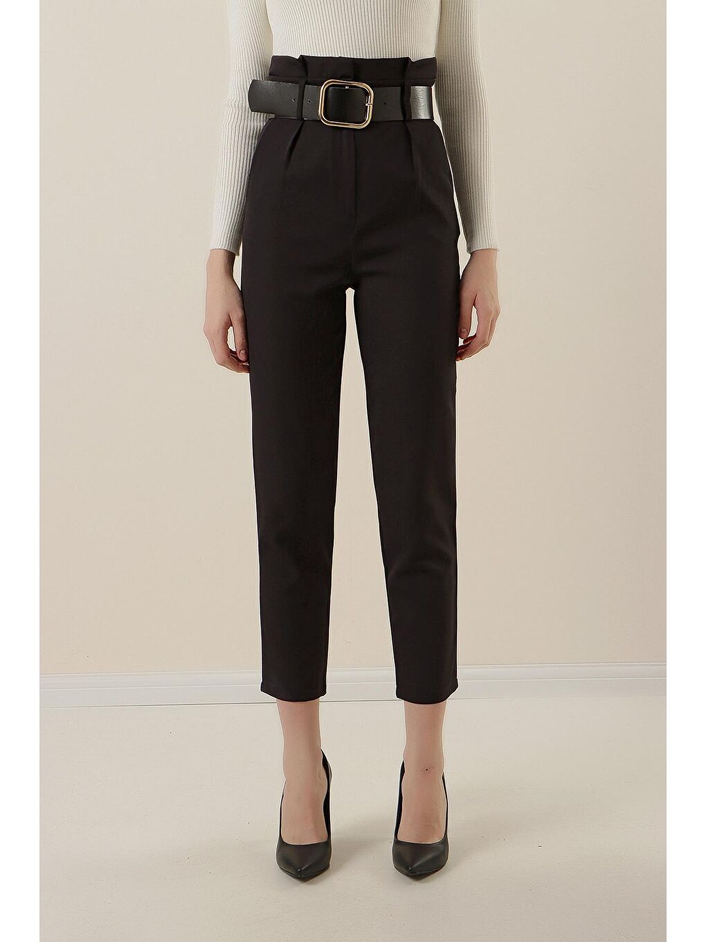 6556 Kemerli Kumaş Pantolon - Siyah-4