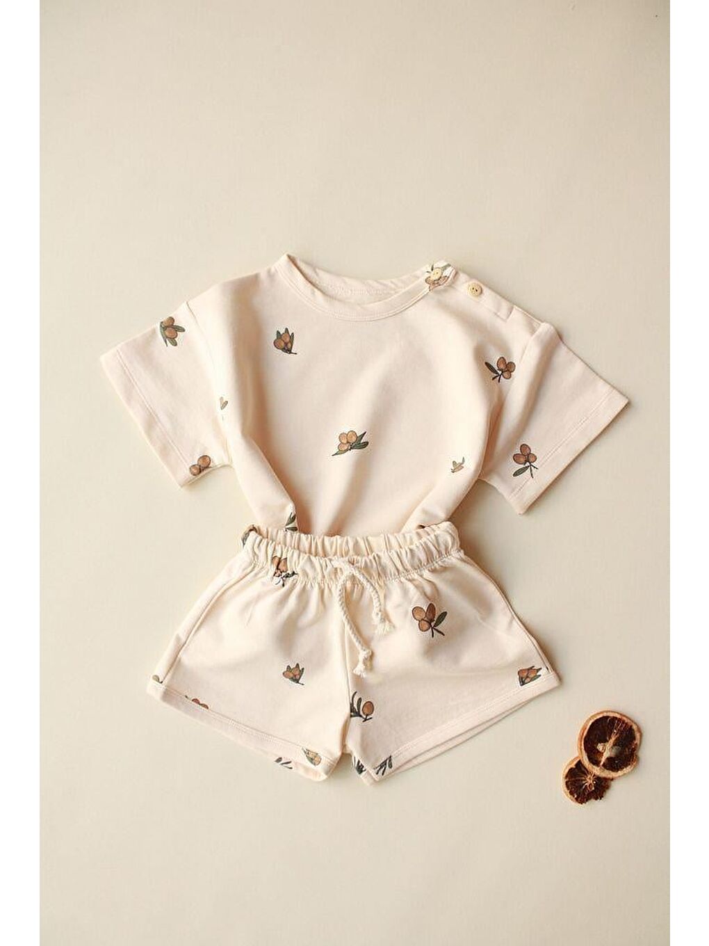 Bej Zeytin Baskılı Şortlu Takım-2