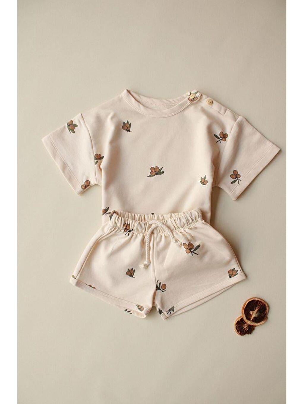 Bej Zeytin Baskılı Şortlu Takım-4