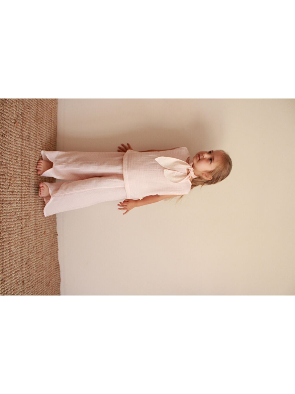 Fularlı Pembe Çizgili Çapraz Şerit Detaylı Müslin Takım