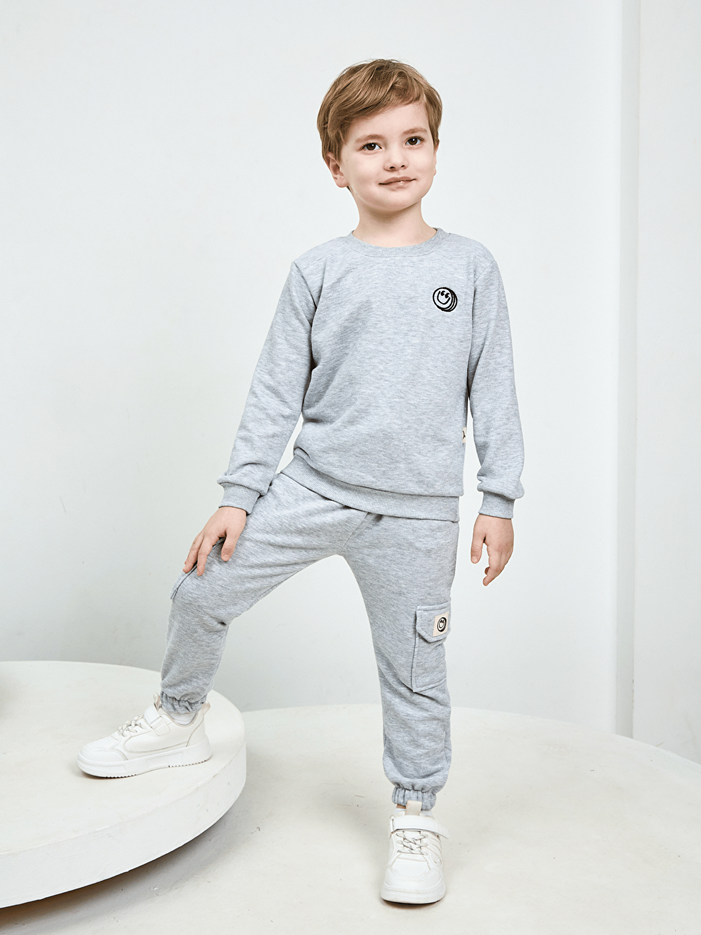 Gri Bisiklet Yaka Erkek Çocuk Basic Sweatshirt ve Eşofman Alt 2'li Takım-3