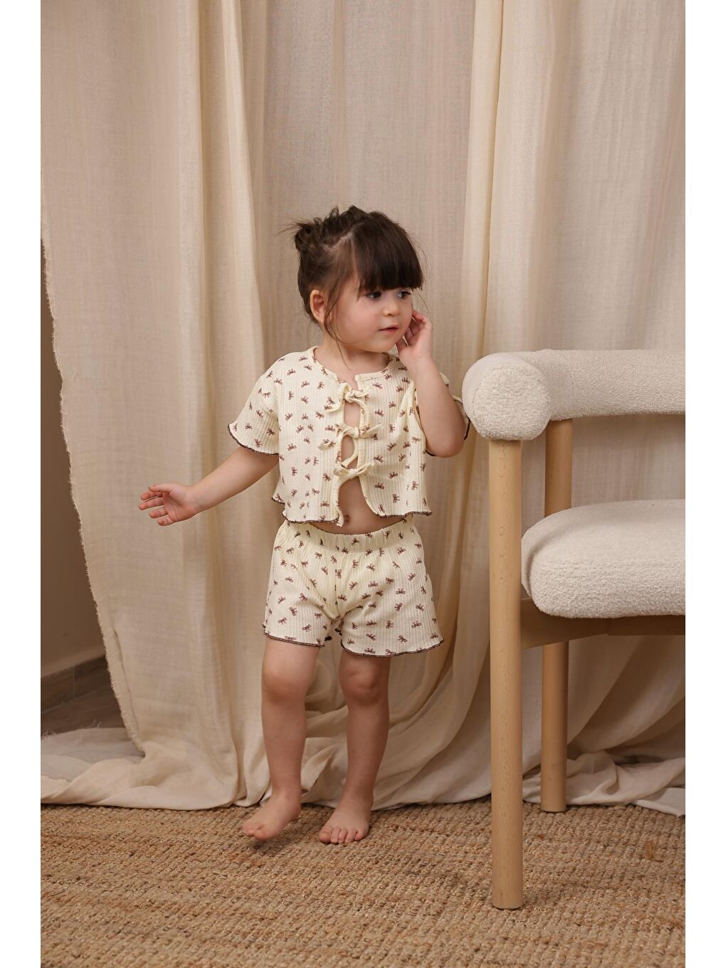 Ekru Bağcıklı Fiyonk Desenli Kız Şort Takım-3