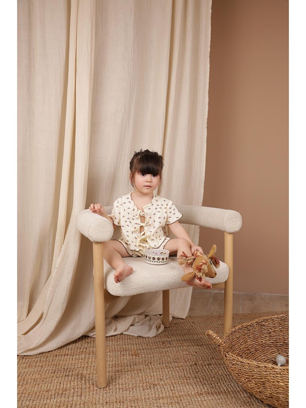 Ekru Bağcıklı Fiyonk Desenli Kız Şort Takım-4