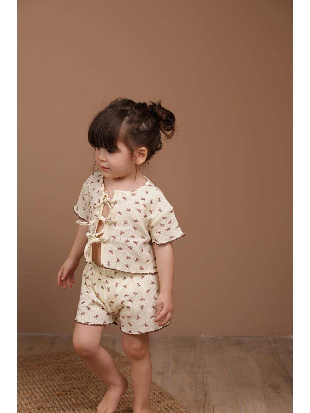 Ekru Bağcıklı Fiyonk Desenli Kız Şort Takım-6