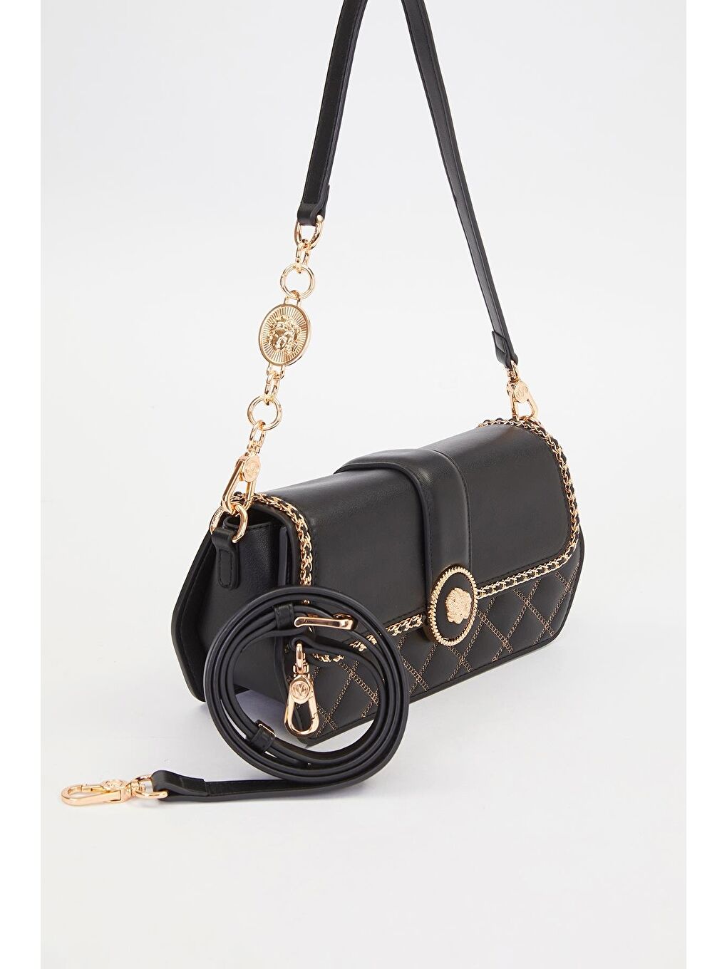 Siyah Yuvarlak Toka Detay Omuz Çantası 930389-1